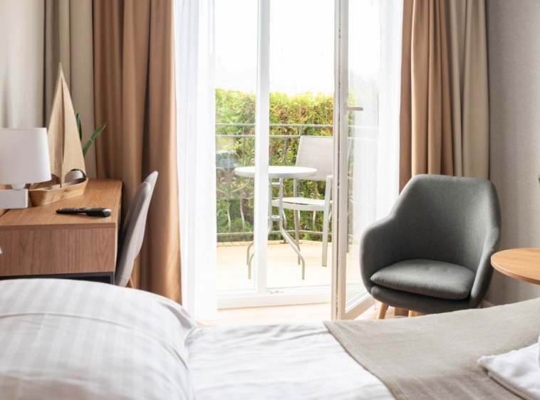 Ośrodek Wypoczynkowy Alcest pok&oacute;j dwuosobowy z balkonem?v=1.0