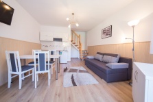 Domek 3 - aneks kuchenny i wypoczynek