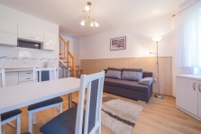 Domek 3 - aneks kuchenny i wypoczynek