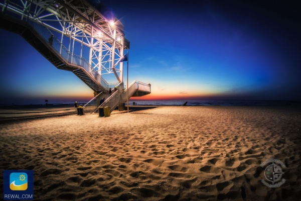 Plaża w Trzęsaczu w nocnej odsłonie. 